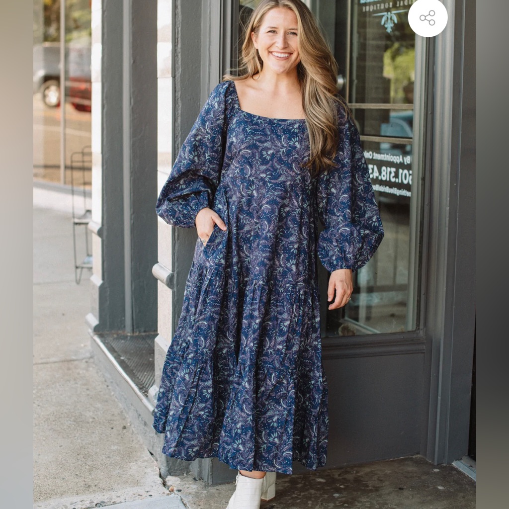 Lucy Paris Dress In Blue Paisley. Euc!